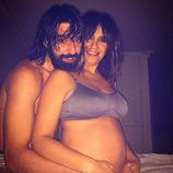 Melani Olivares luce barriguita con su marido Gorka