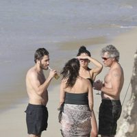 Jake Gyllenhaal junto a Jon Bon Jovi en una escapada a la playa