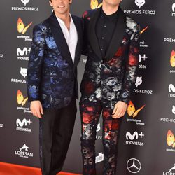 Javier Ambrossi y Javier Calvo en la alfombra roja de los Premios Feroz 2017