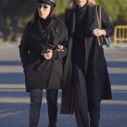 Rossy de Palma y Bibiana Fernández en la capilla ardiente de BImba Bosé
