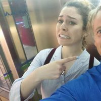 Blanca Suárez y Jesús Calleja en el aeropuerto con destino Jordania