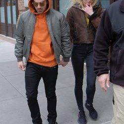 Joe Jonas y Sophie Turner cogidos de la mano