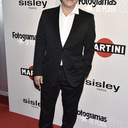 Eduard Fernández en la alfombra roja de los Premios Fotogramas de Plata 2016