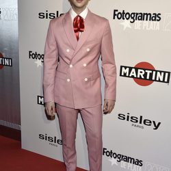Eduardo Casanova en la alfombra roja de los Premios Fotogramas de Plata 2016