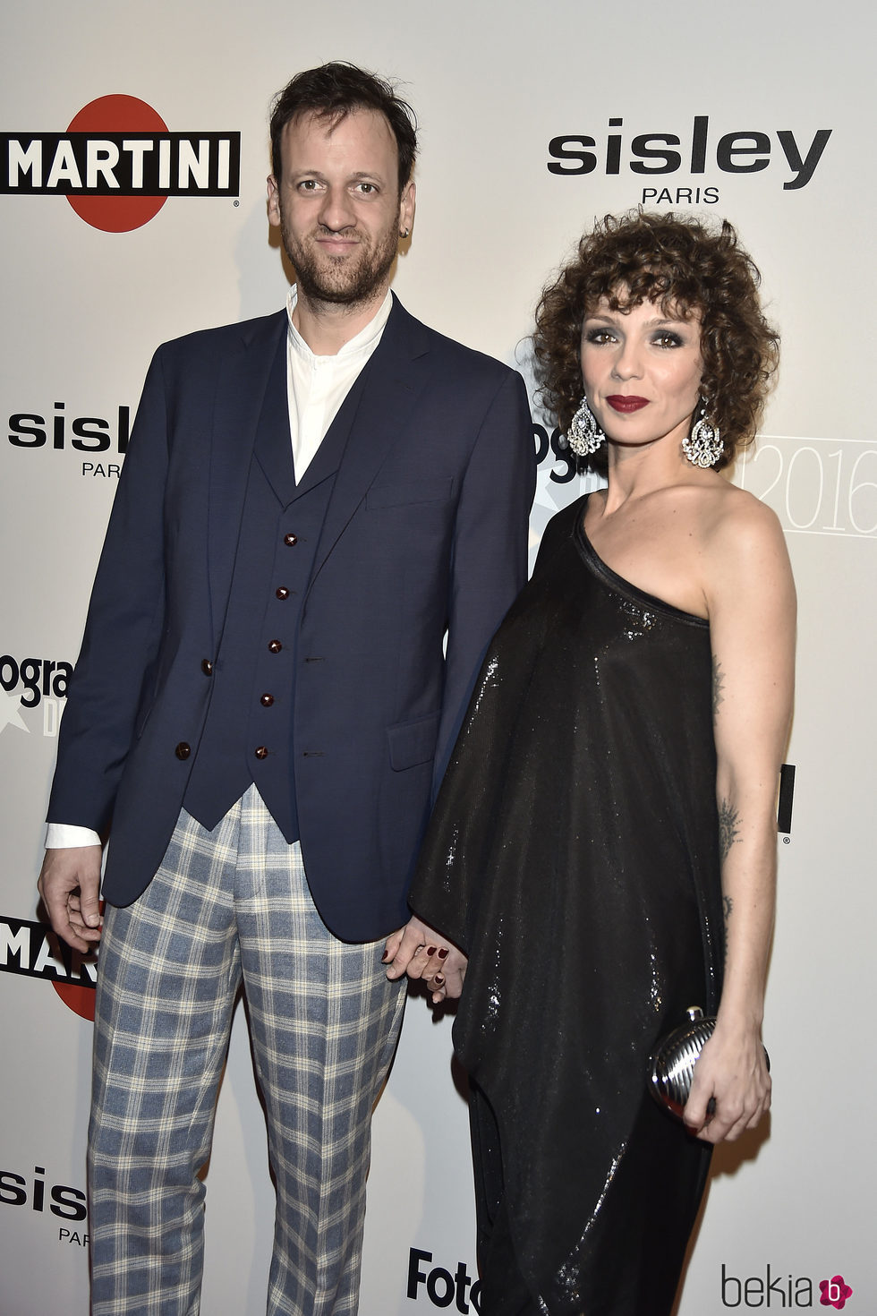 Edu Soto y su pareja en la alfombra roja de los Premios Fotogramas de Plata 2016