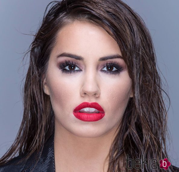 Lali Espósito en un primer plano en una sesión de fotos