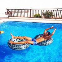 Yera Fontes ('MyHyV') en bañador