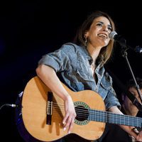 Bebe en el concierto de la noche de Cadena 100