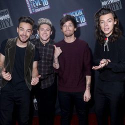 El grupo One Direction en el evento Dick Clark's New Year's