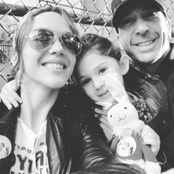 David Schwimmer junto a su mujer Zoe Buckman y su hija Cleo tras anunciar su separación