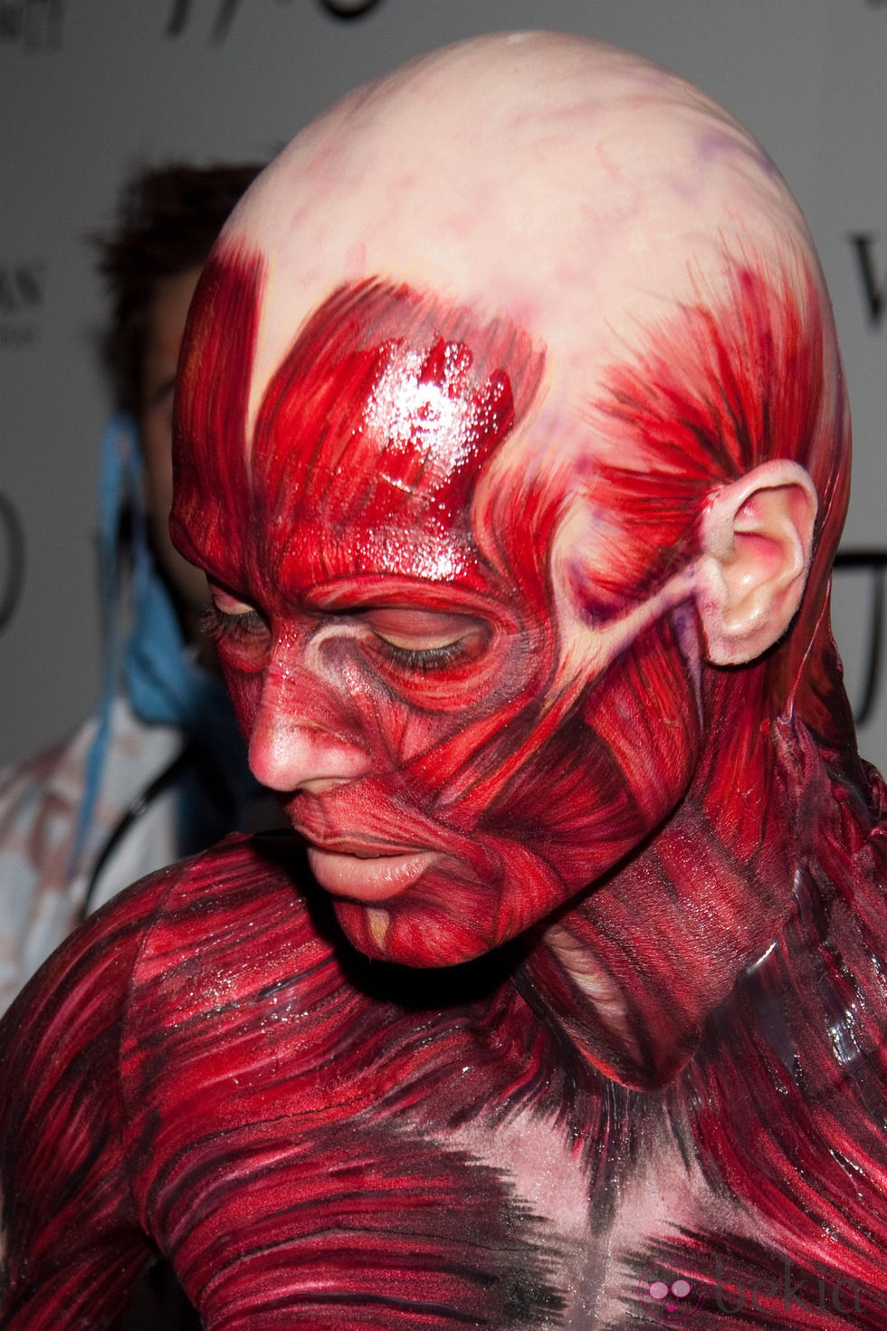 Detalle de la cabeza de Heidi Klum en su disfraz de Halloween 2011