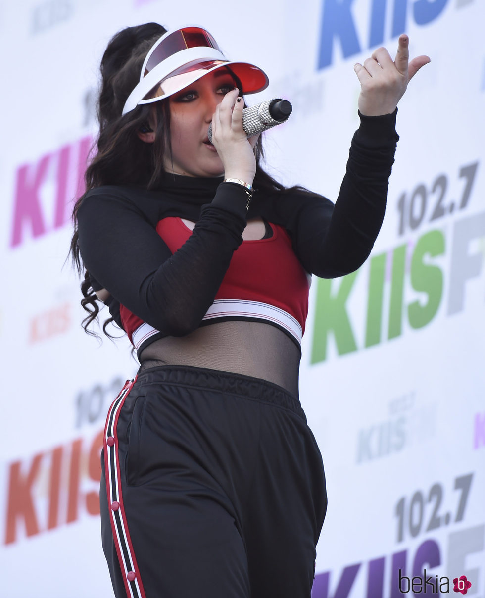 Noah Cyrus actuando en el Festival Wango Tango 2017