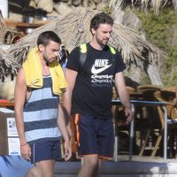 Adrià, Pau y Marc Gasol en Ibiza