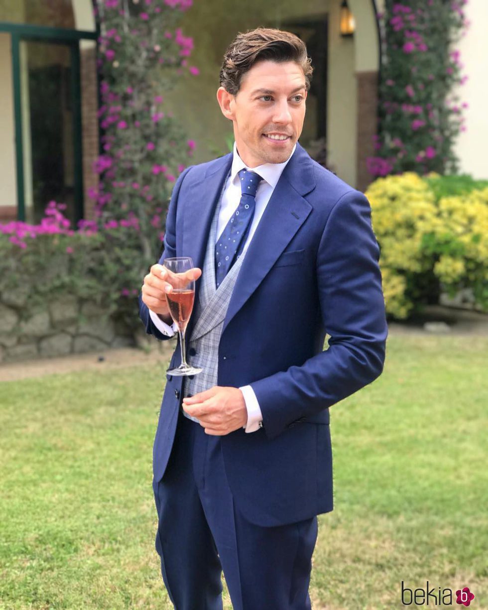 Adrián Lastra en la boda de Canco Rodríguez y Marta Nogal