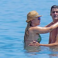 Jesulín de Ubrique y María José Campanario, muy enamorados en el mar