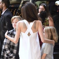 Angelina Jolie con Shiloh y Vivienne en el Festival Internacional de cine de Toronto