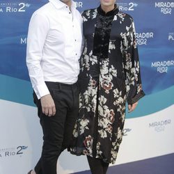 Fonsi Nieto y Marta Castro en la inauguración de un centro comercial