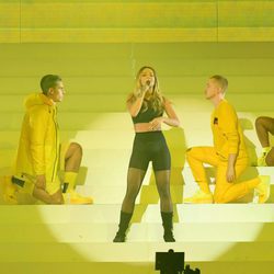 Rita Ora durante su actuación en los MTV EMA 2017
