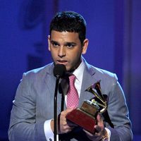 Tito el Bambino recoge su premio Grammy Latino 2011