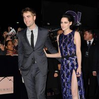 Robert Pattinson y Kristen Stewart en el estreno de 'Amanecer. Parte 1' en Los Ángeles