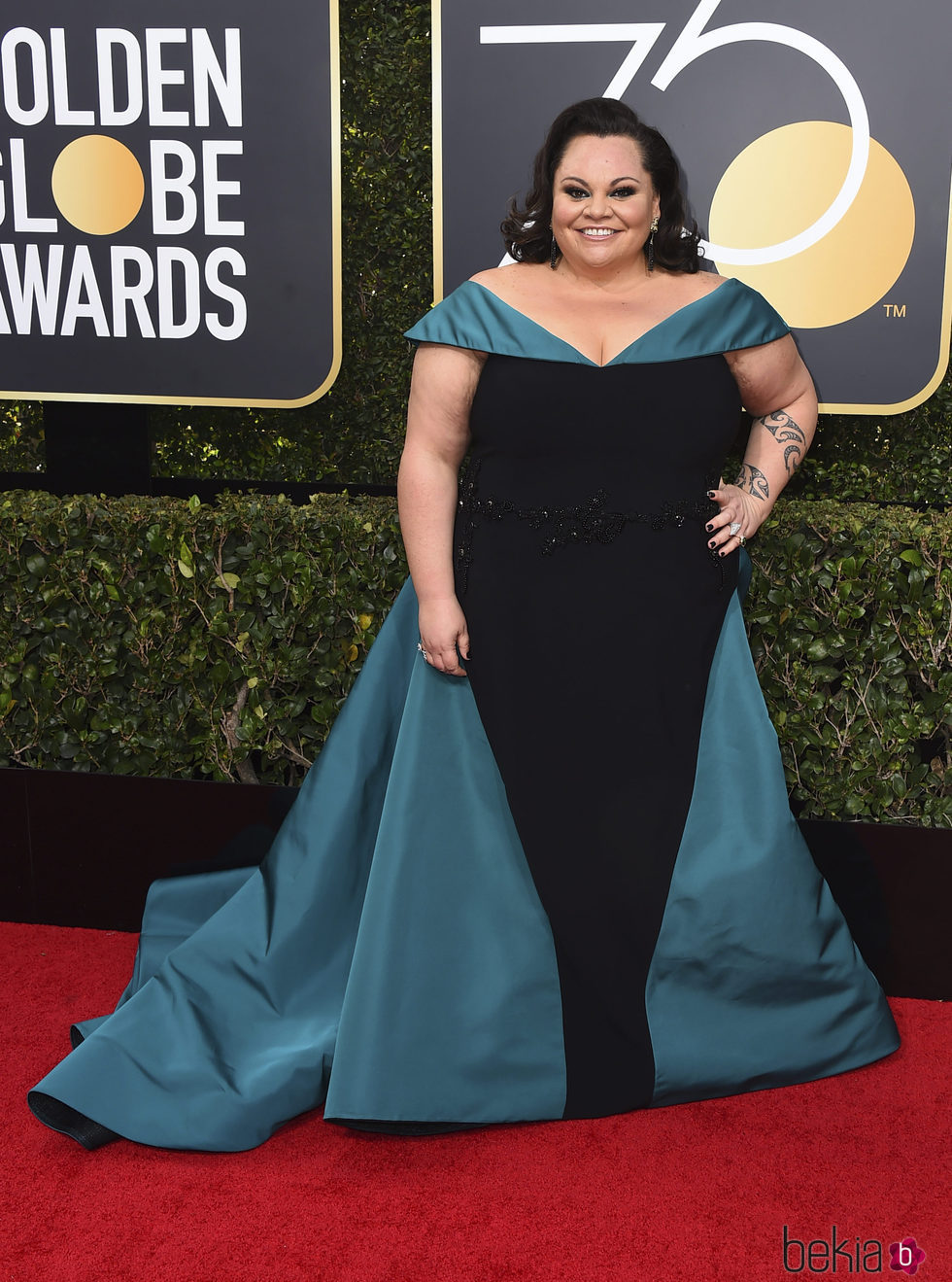 Keala Settel en la alfombra roja de los Globos de Oro 2018