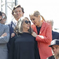 Pepa Aguilar junto a Cristina Cifuentes