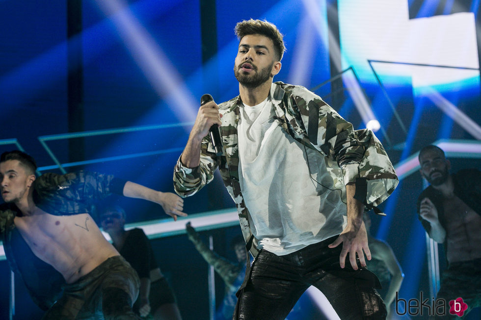 Agoney durante su actuación en la gala 12 de 'OT 2017'