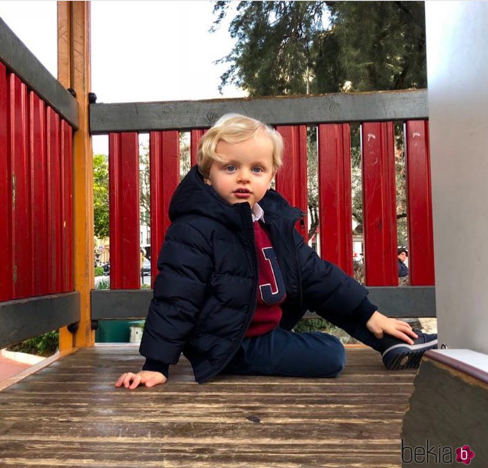 Jacques de Mónaco en un parque