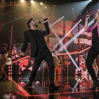 Agoney y Miriam en la actuación de la elección de Eurovisión de 'OT 2017'