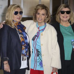 María Teresa Campos abandona el hospital en compañía de sus hijas
