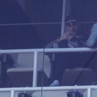 Sergio Ramos con sus hijos Sergio Junior y Marco disfrutando de un partido de fútbol
