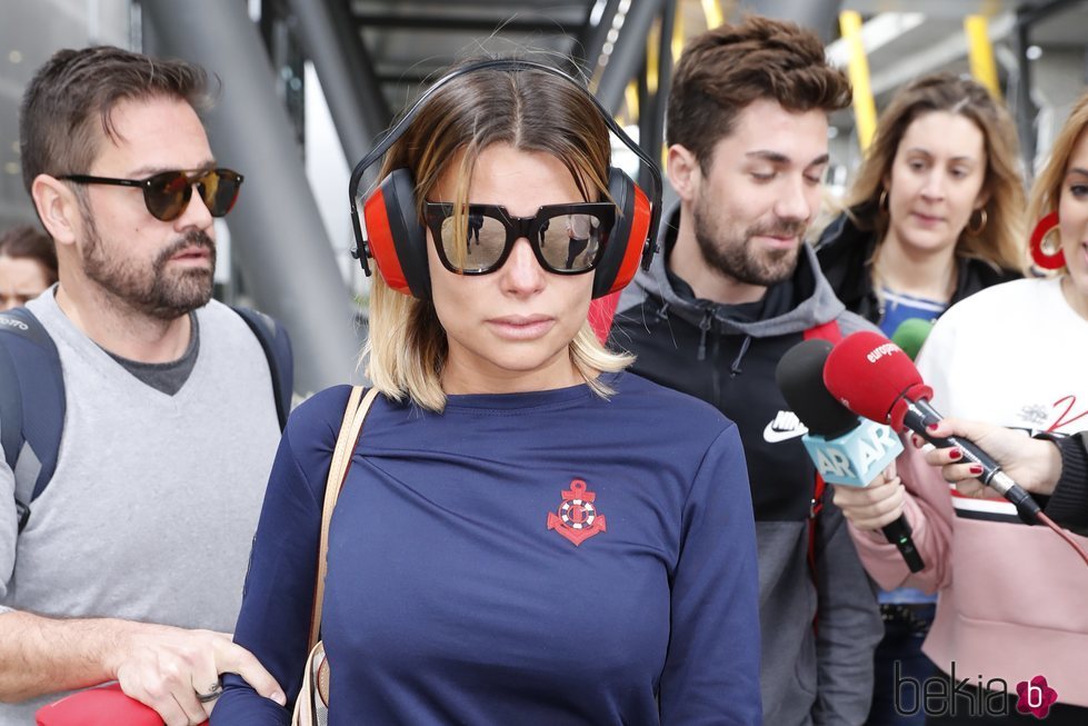 María Lapiedra fotografiada en el aeropuerto al abandonar 'Supervivientes 2018'