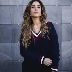 Miriam ('OT 2017') con rostro serio en una sesión de fotos