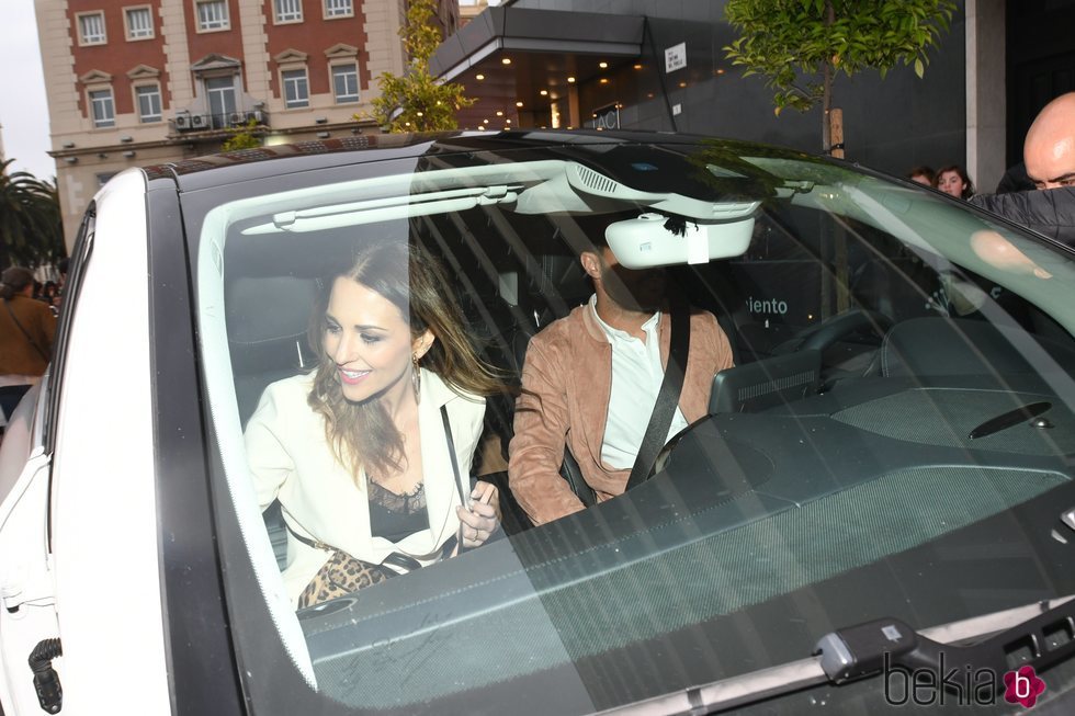 Paula Echevarría y Miguel Torres en el coche del futbolista en Málaga