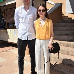 Alexandra de Hannover y su novio en la entrada de un evento deportivo