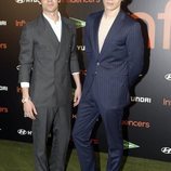 Javier Calvo y Javier Ambrossi posan juntos en el pohotocall de Influencers Awards