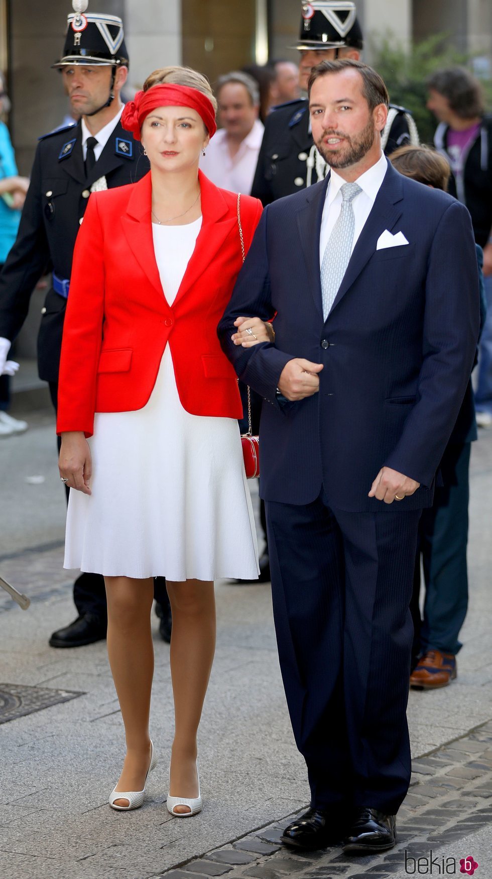Guillermo y Estefanía de Luxemburgo en la procesión de la Octava Católica