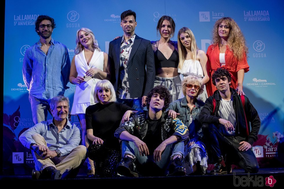 El nuevo reparto de 'La Llamada' en en la celebración del quinto aniversario