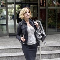 Soledad Giménez en la capilla ardiente de María Dolores Pradera