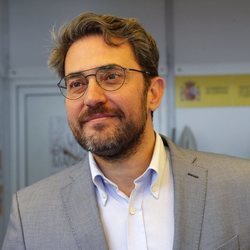 Màxim Huerta sonriente en la Feria del Libro de Madrid de 2018