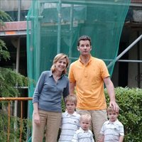La Infanta Cristina e Iñaki Urdangarin con sus hijos Juan, Pablo y Miguel en Barcelona