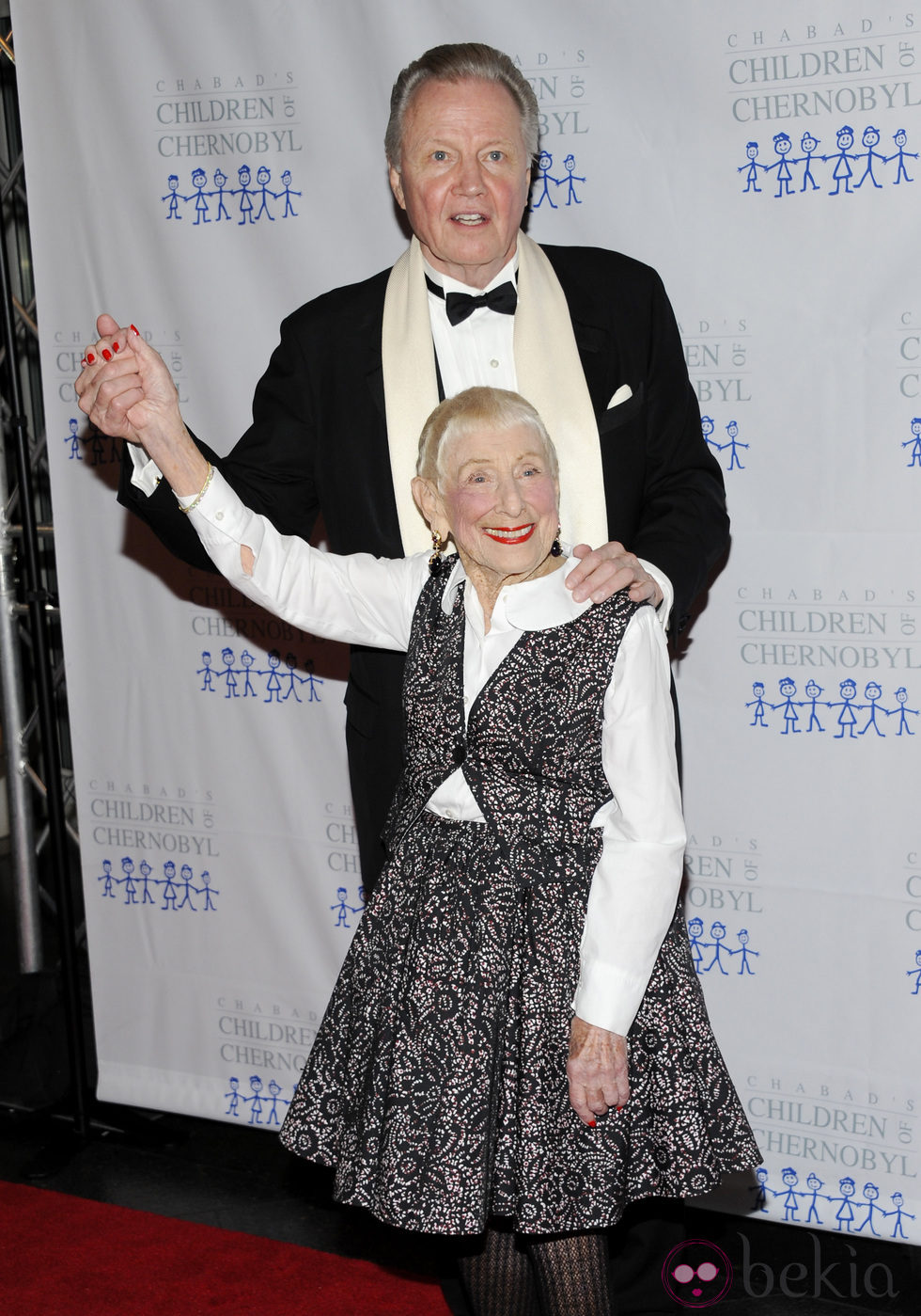 Jon Voight y Leah Adler en la gala 'Children at heart'