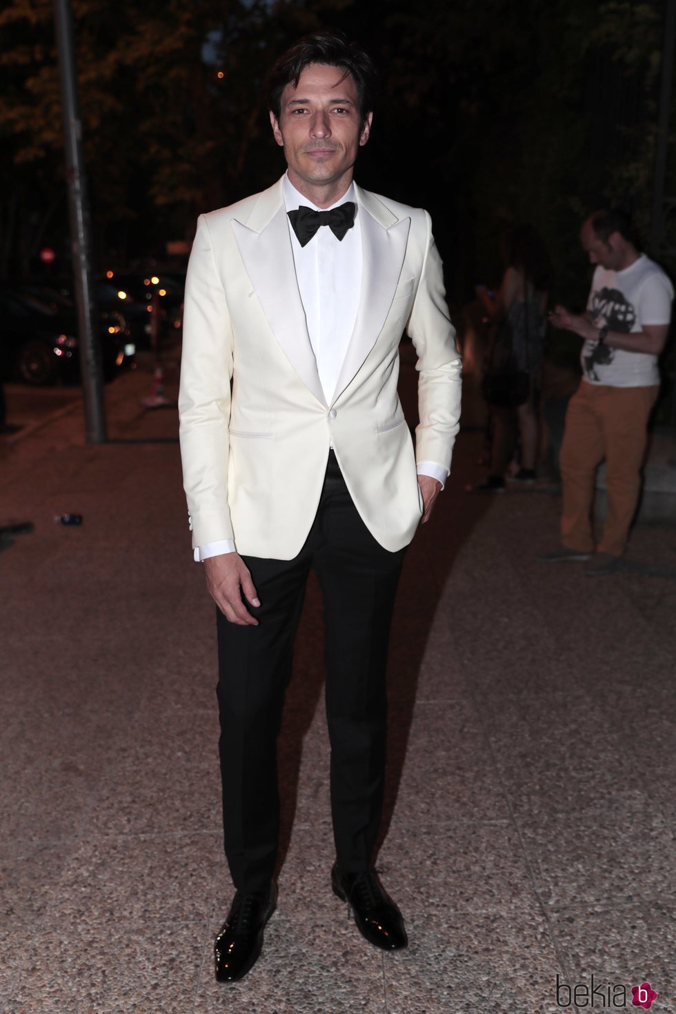 Andrés Velencoso a la entrada de la fiesta del 30 aniversario de Vogue