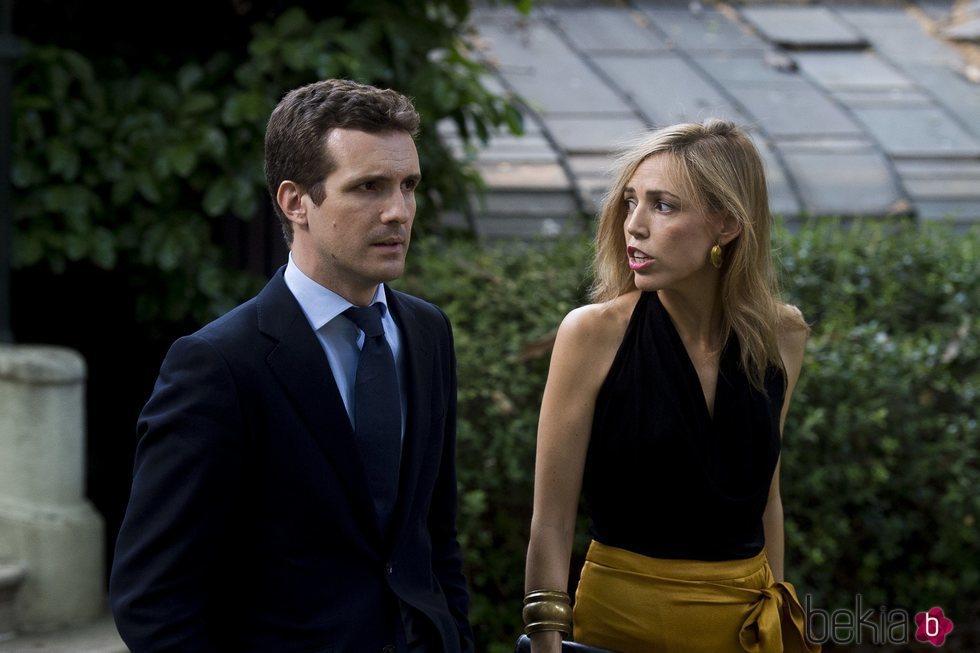Pablo Casado y su mujer Isabel Torres en los Premios Elle Gourmet