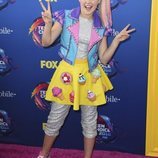 JoJo Siwa en la alfombra roja de los Teen Choice Awards 2018