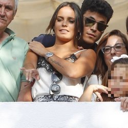 Gloria Camila y su novio Kiko Jiménez en la procesión de la Virgen de la Regla en Chipiona