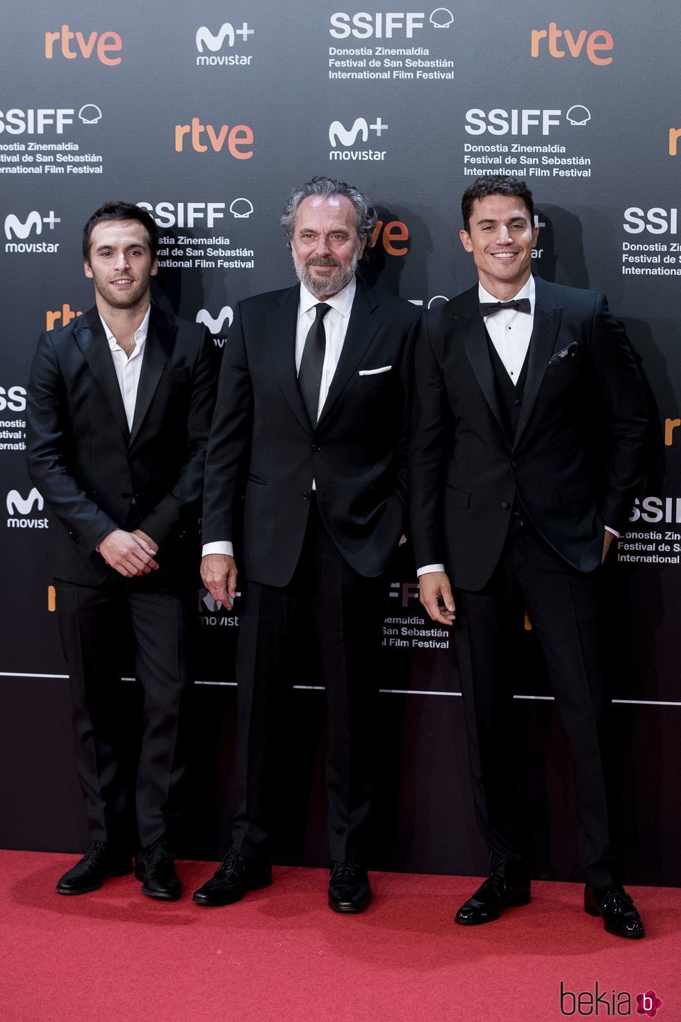 Ricardo Gómez, José Coronado y Álex González en el Festival de Cine de San Sebastián de 2018
