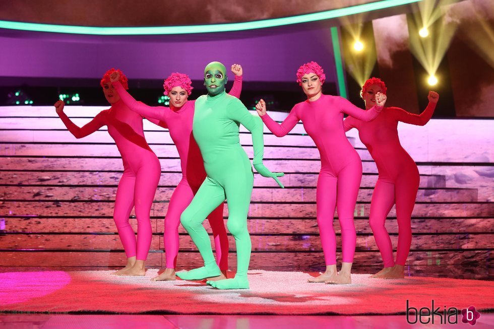 Anabel Alonso imitando a El Chombo en la primera gala de 'Tu cara me suena 7'