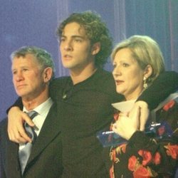 David Bisbal junto a sus padres en la final de la primera edición de 'Operación Triunfo'
