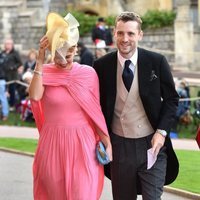 Pixie Geldof y George Barnett en la boda de Eugenia de York y Jack Brooksbank